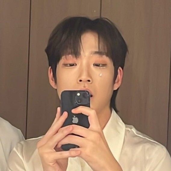 Popular profile photo of Kim Kyunyeon loved by fans