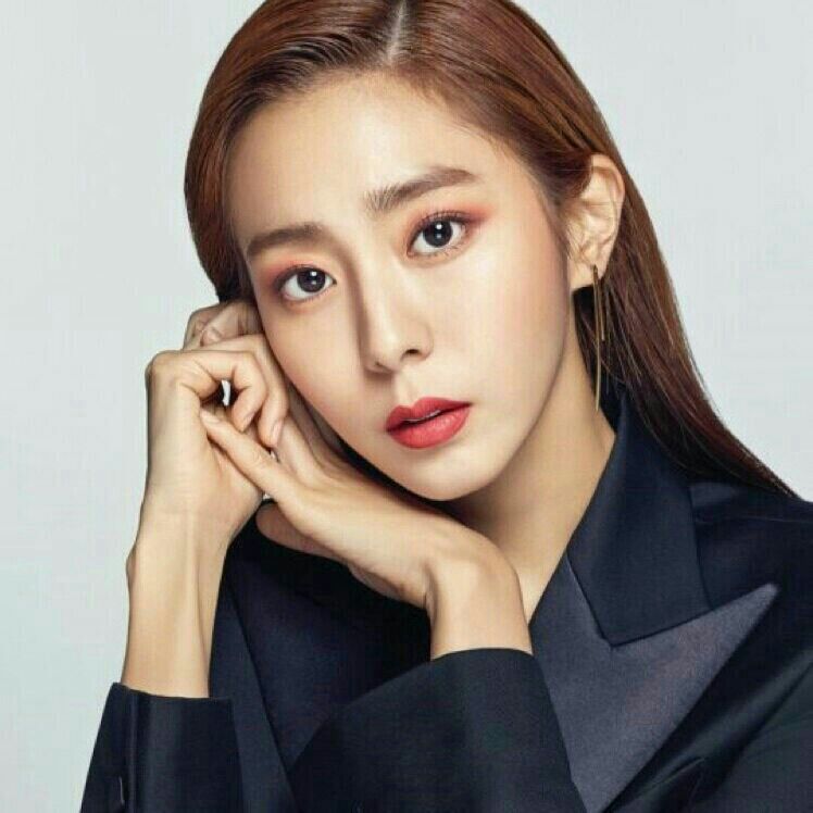 Popular profile photo of U-IE loved by fans