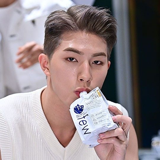 Popular profile photo of Yoon Joonhyeop loved by fans