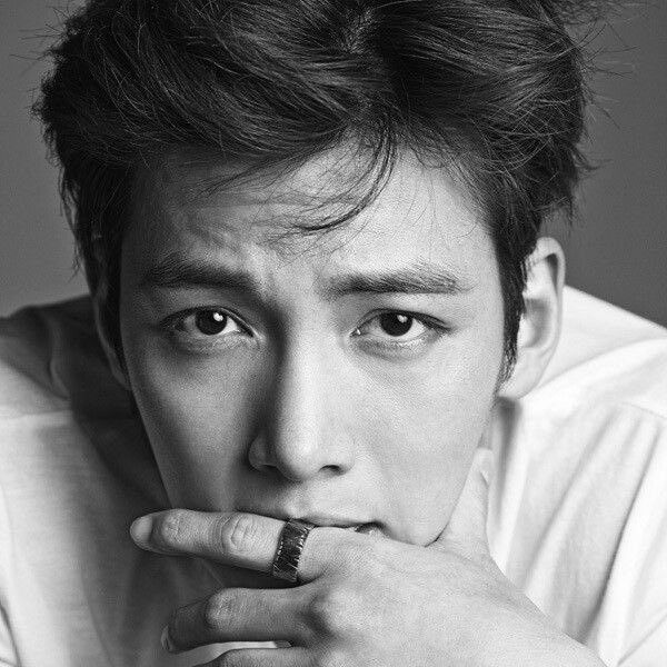Popular profile image of Hong Hyunhee selected by vote
