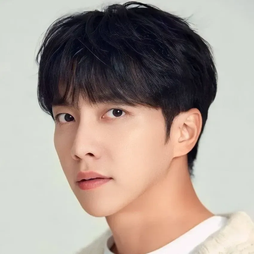 Lee Seunggi